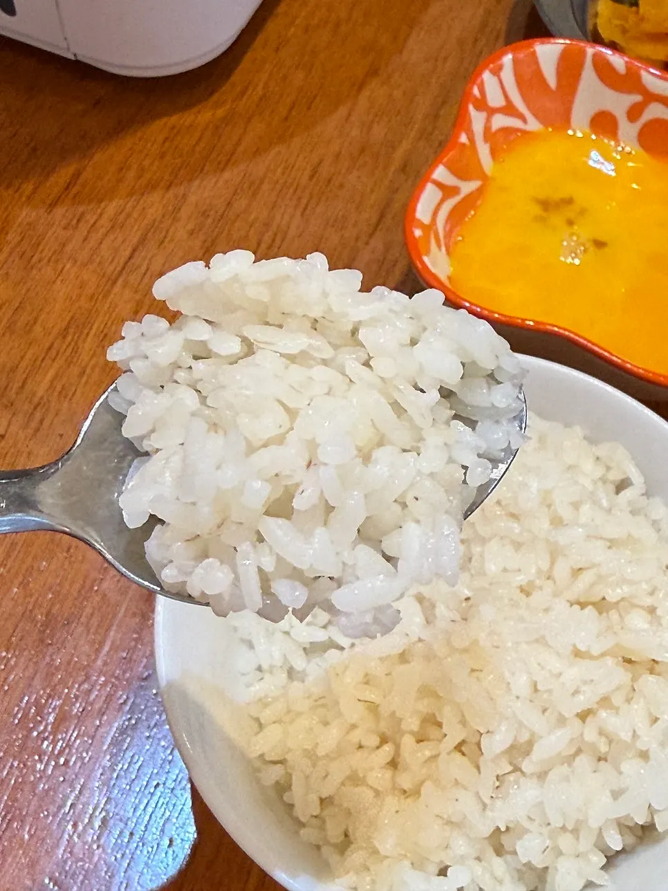 Sukiyaki dimakan bersama nasi Sindongjin