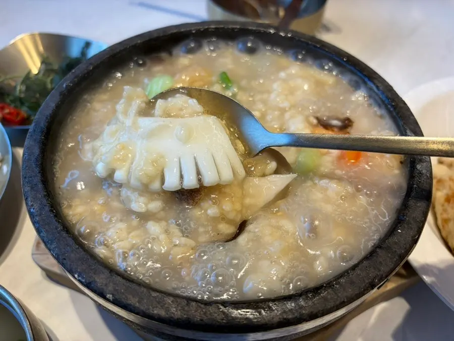 Chinese food spread good for sharing among several people