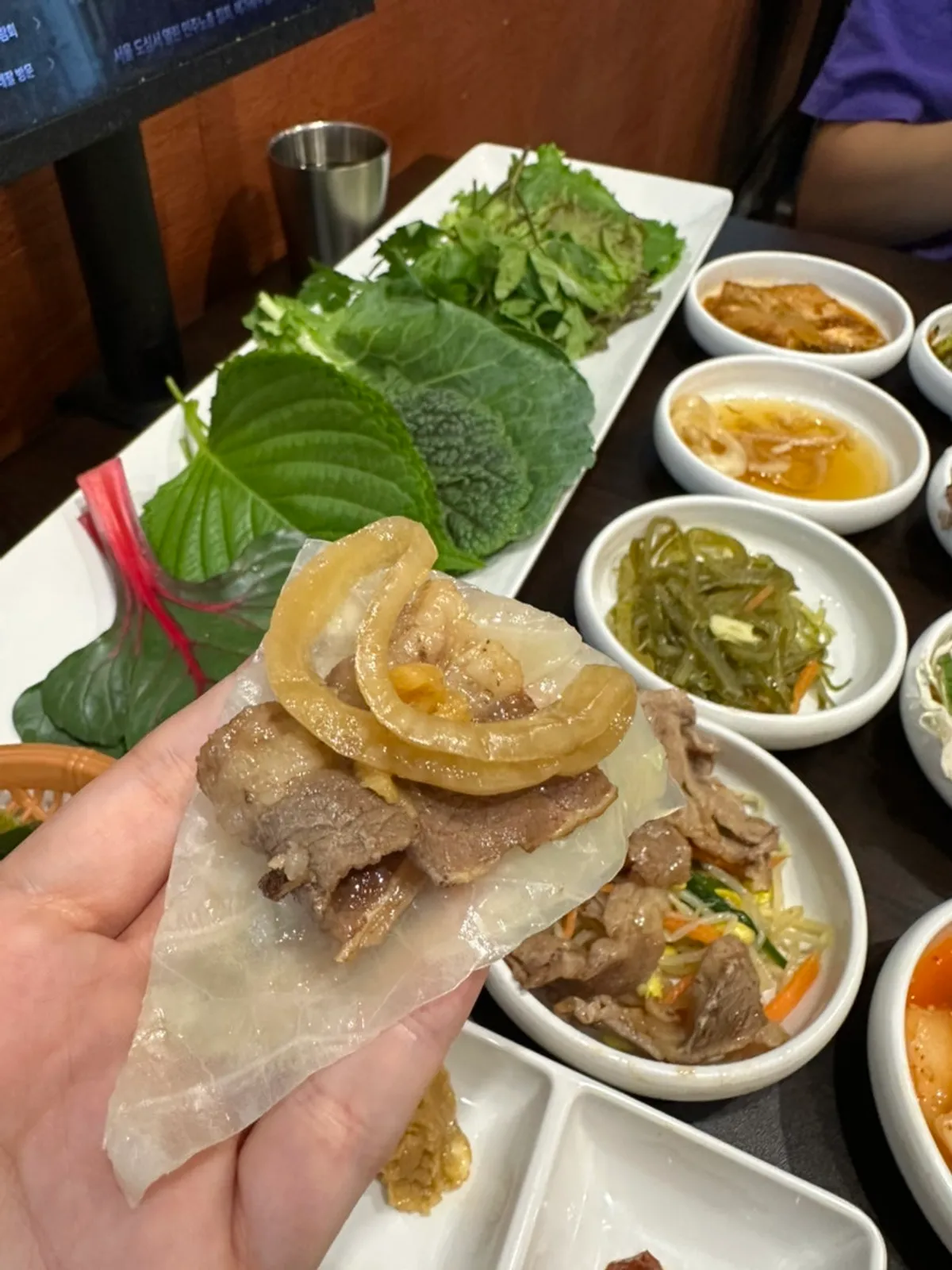 Brisket sapi dibungkus kol
