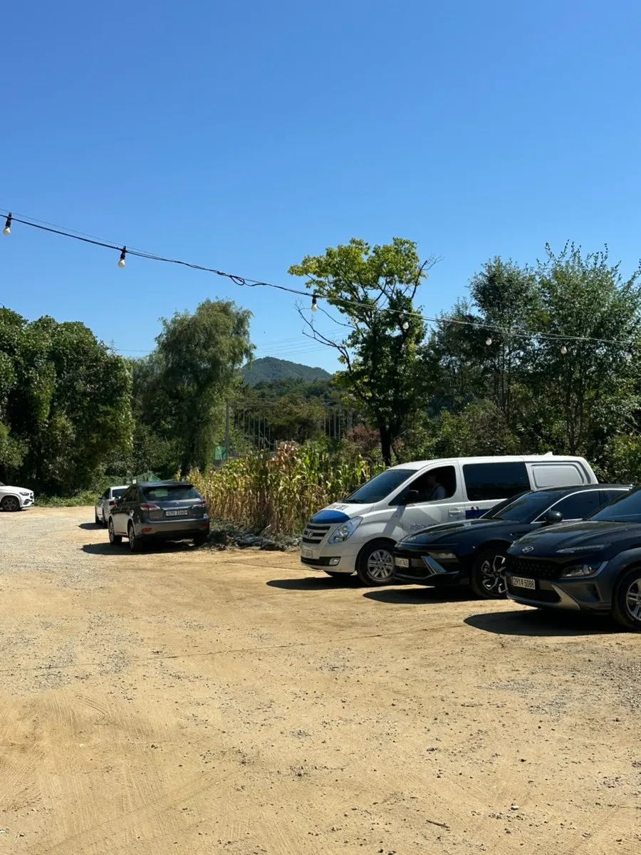 Large parking lot at Jigueseo On Jjukkumi Hanam Main Branch