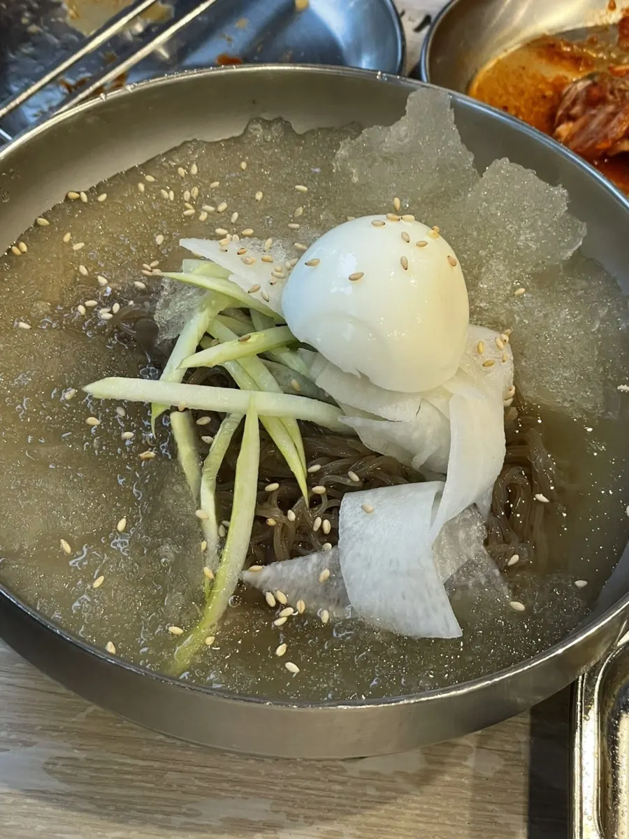 Doenjang stew and rice included in the couple set