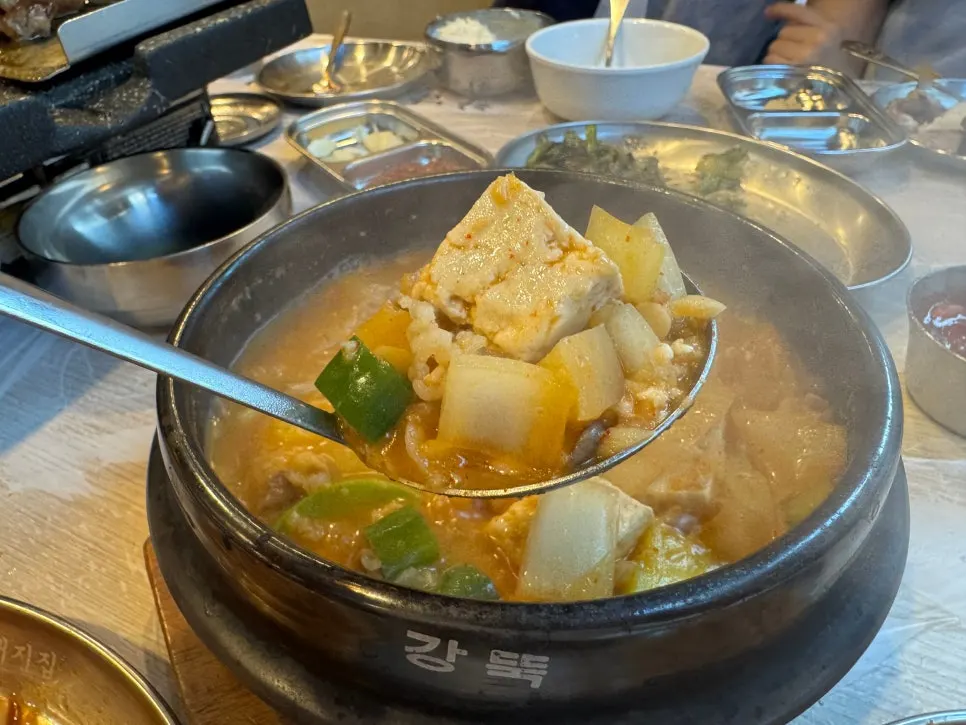 마무리로 먹은 김치말이국수