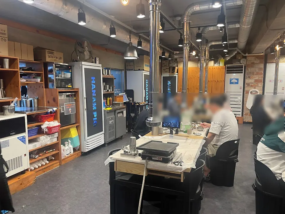 하남돼지집 석계점 테이블 세팅