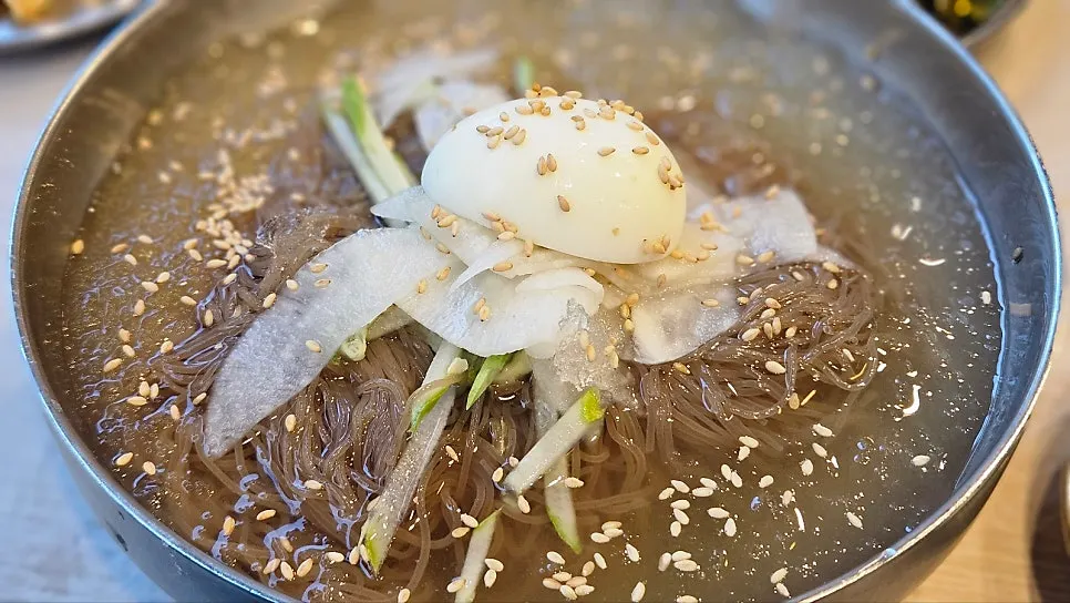 불판 위 구워먹는 치즈