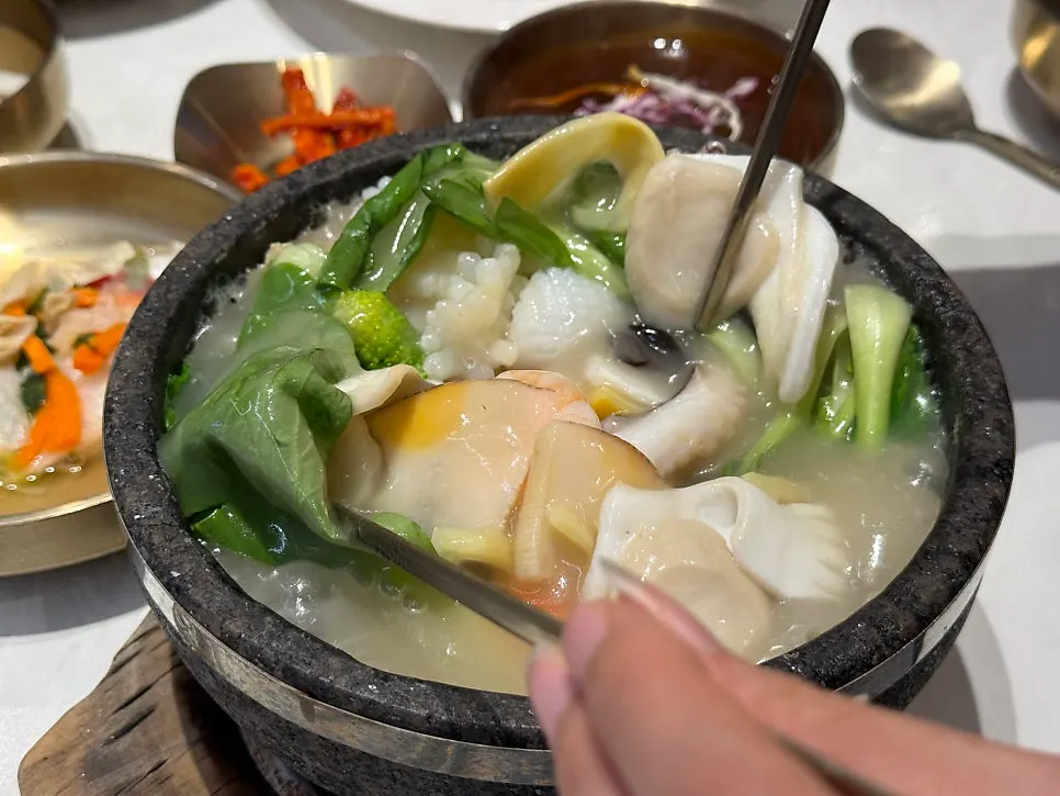 칼집 낸 오징어와 통새우