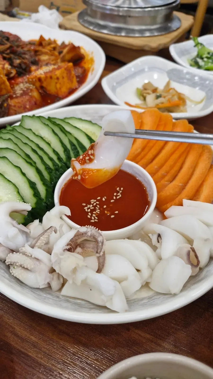야들야들한 갑오징어숙회 메뉴