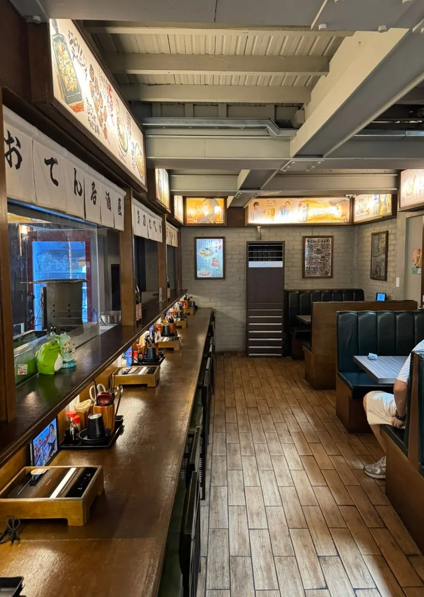 하나마토 대학로혜화 바에 진열된 주류