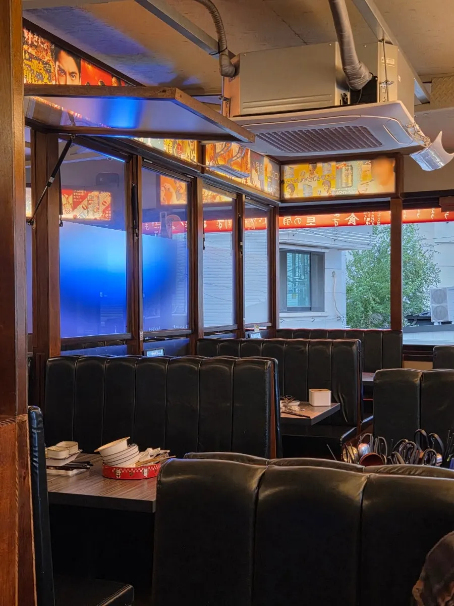 Crowded first-floor seating at Hanamato