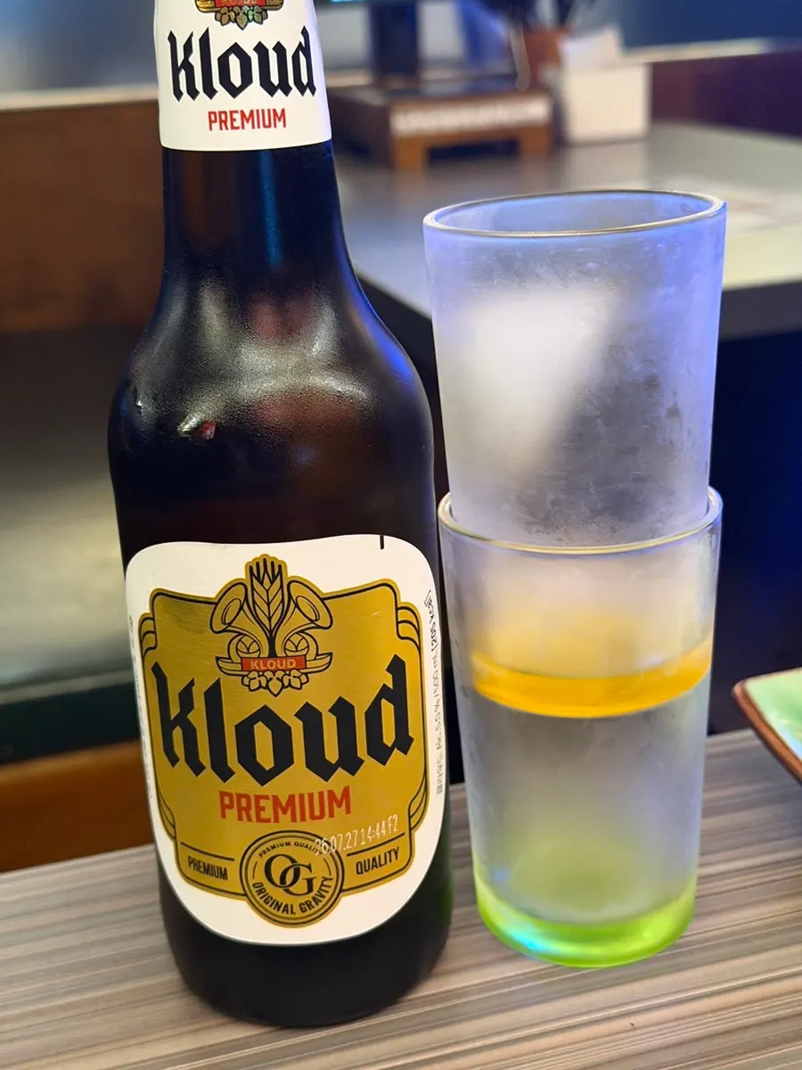 새 잔과 함께 나온 병맥주