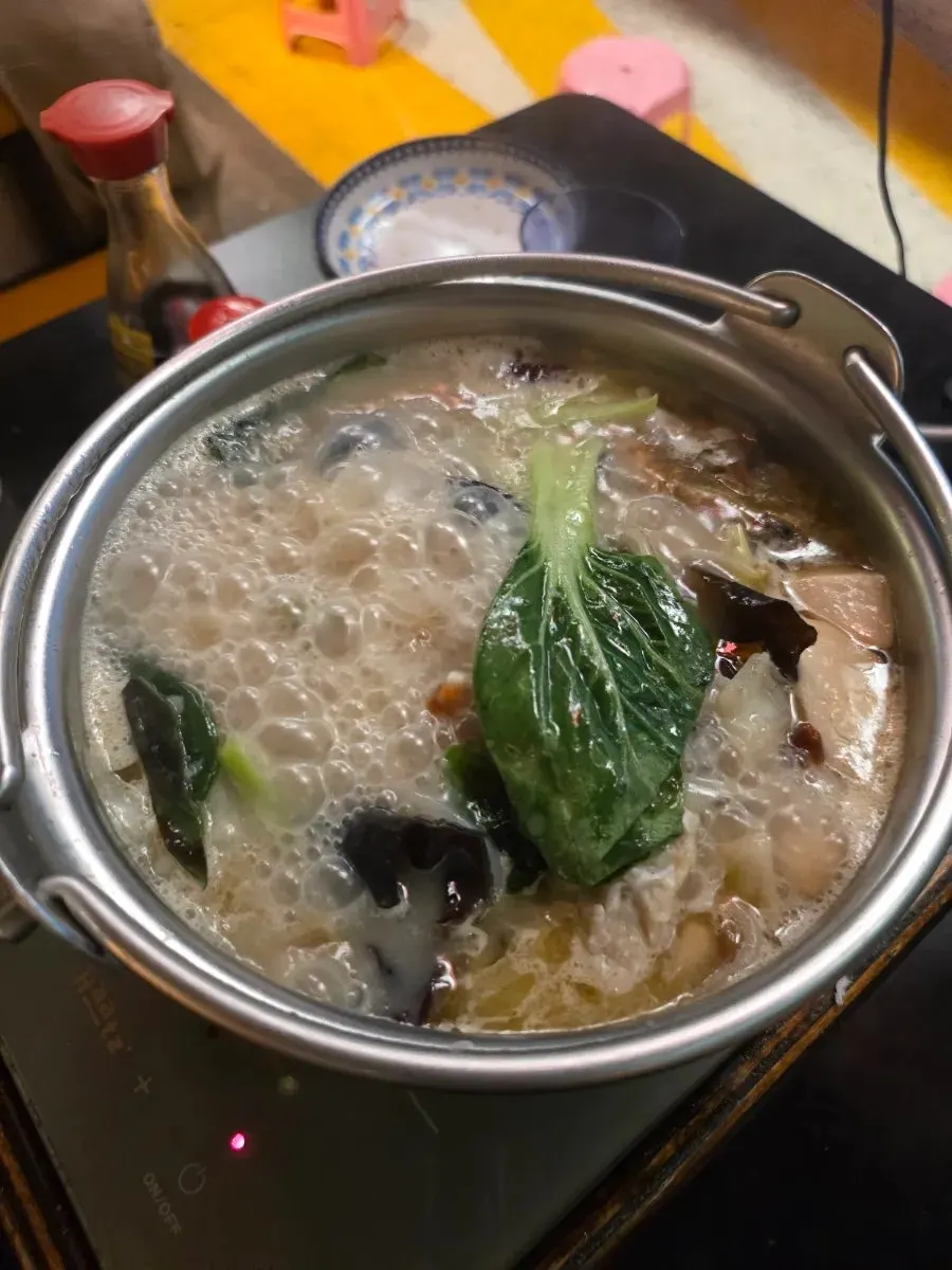 Creamy broth of the Nagasaki champon
