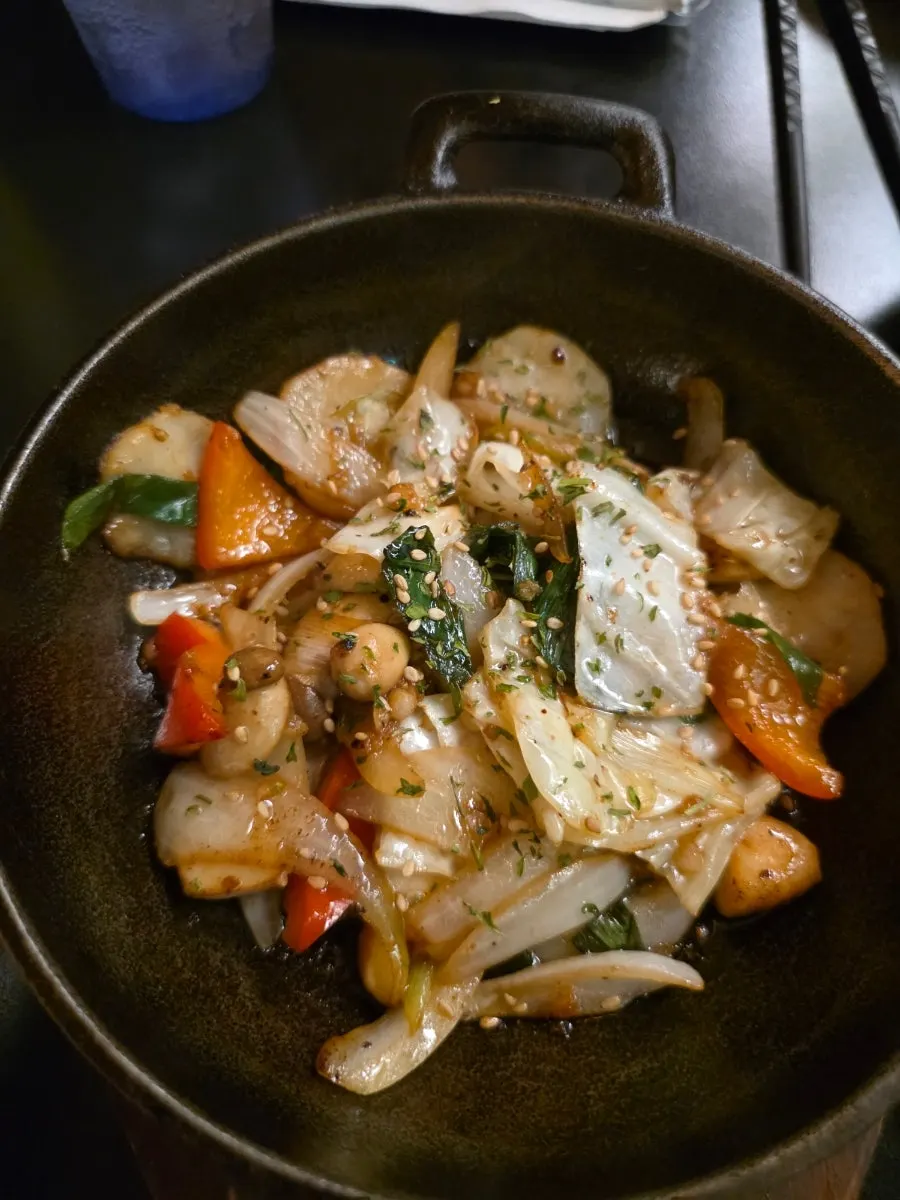 Scallop butter yaki topped with teriyaki sauce