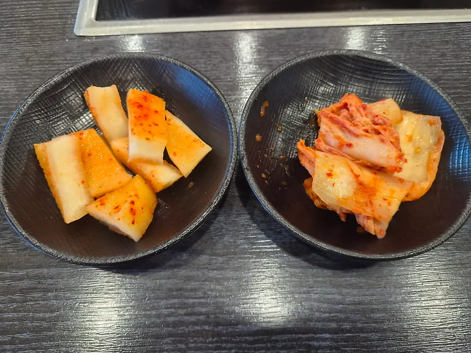 Cutting the kimchi into bite-sized pieces with scissors