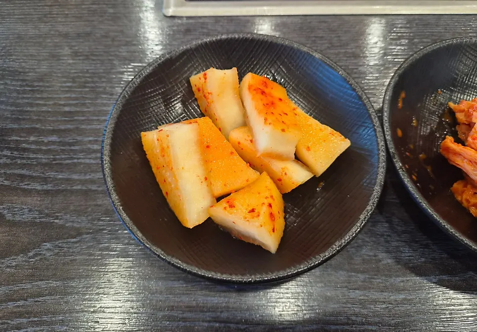 A plate of sweet-and-tangy seokbakji
