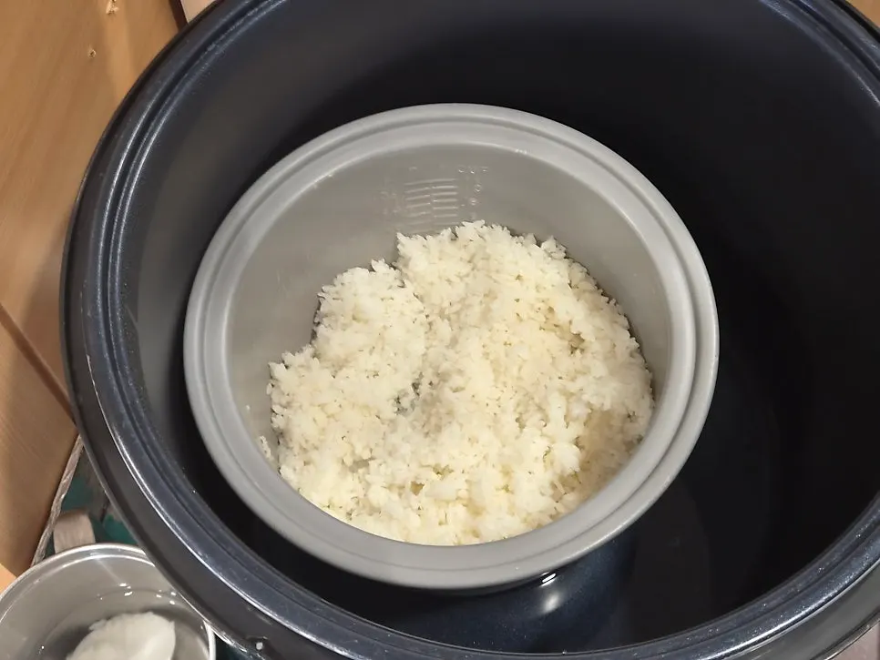 Extra rice brought from the self-serve bar