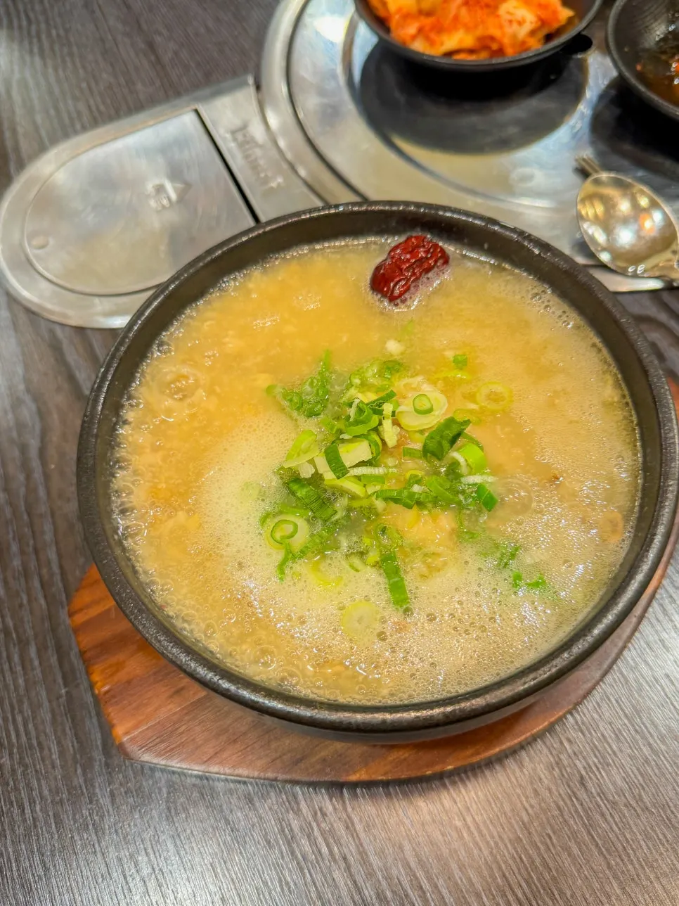 A meaty rib from the wang galbitang