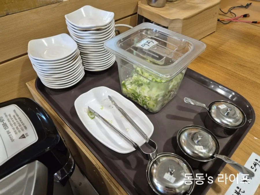 Rice and side dish corner at the self-serve bar