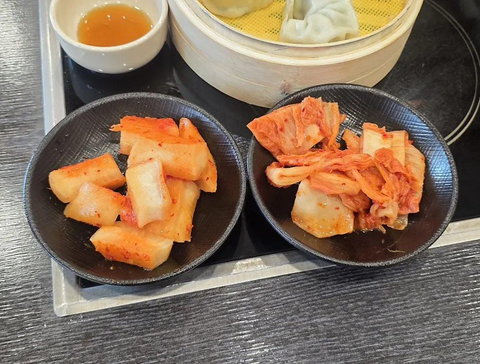 Plate of crunchy kkakdugi radish kimchi