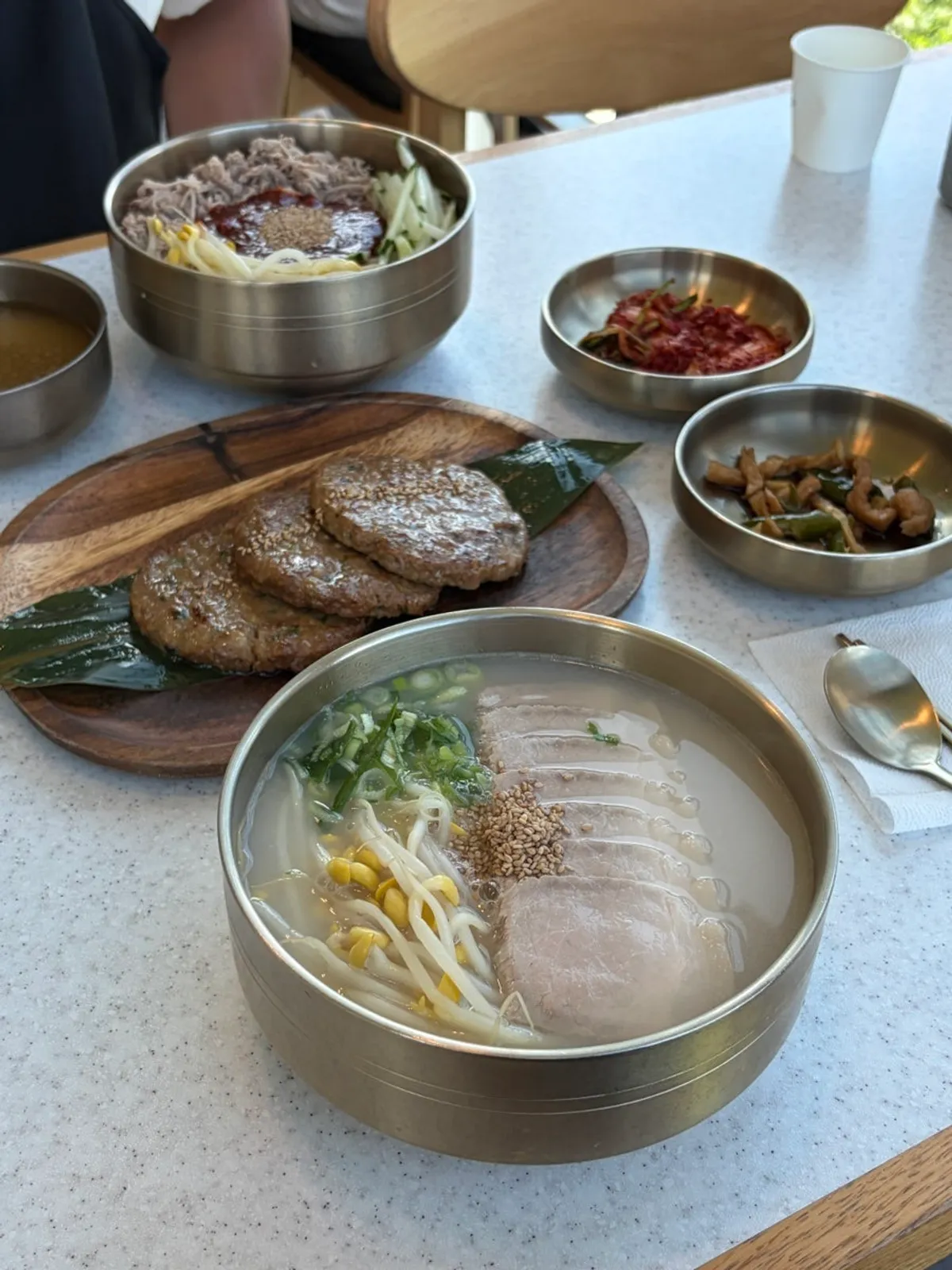 Self-serve side dish refill bar