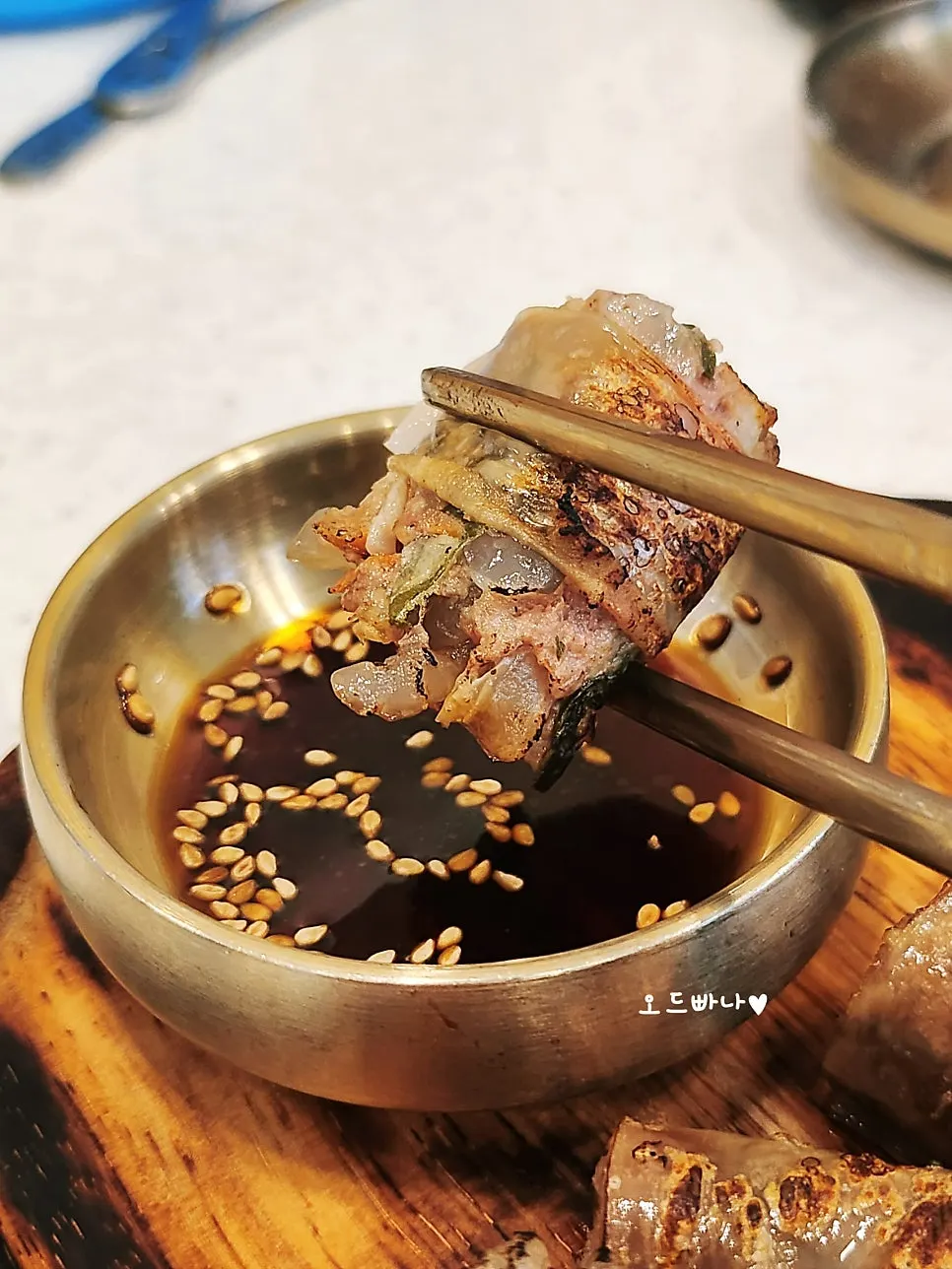 Chive pork sundae eaten together with pork noodle soup