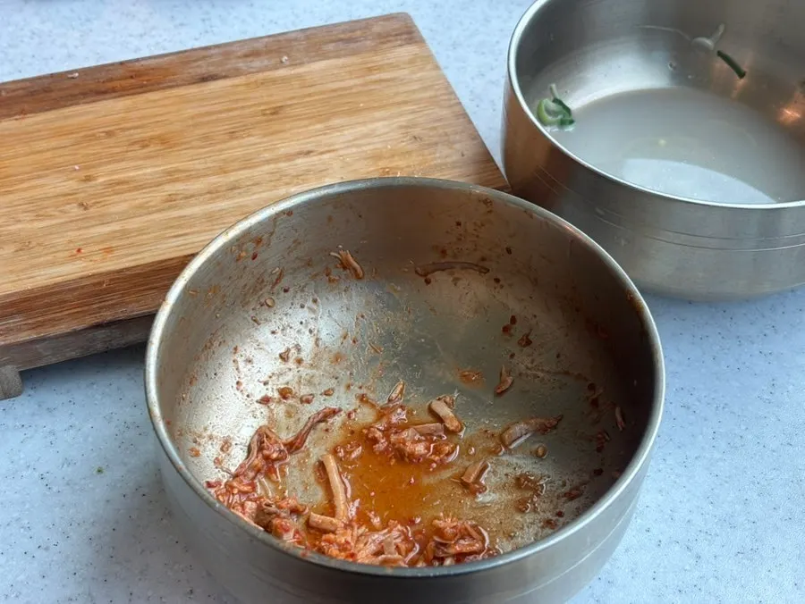 식사를 마친 한담국수 테이블