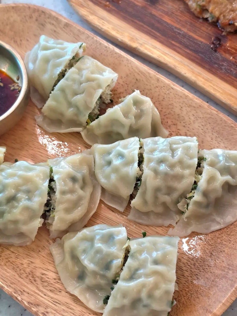 Cross-section of the meat mandu showing its full filling