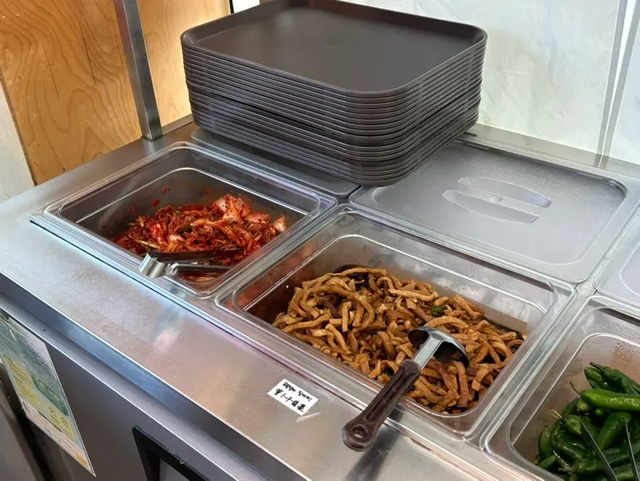 한담국수 바다뷰 매장 내부