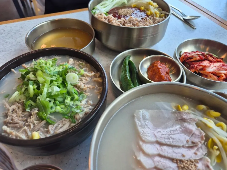 한담국수 곽지애월점 매장 내부