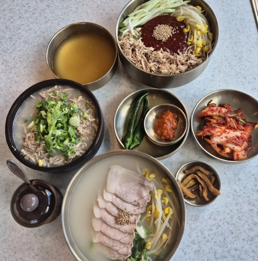 한담국수 오션뷰 좌석에서 본 애월 바다