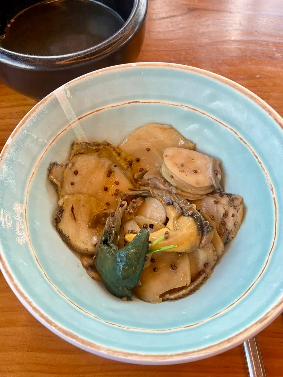 Close-up of chewy rice in the hotpot