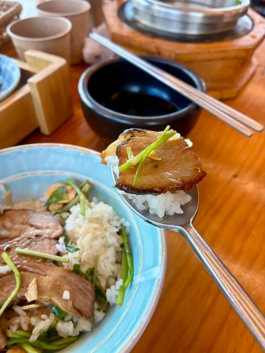 Premium short rib solbap served with wasabi and special sauce