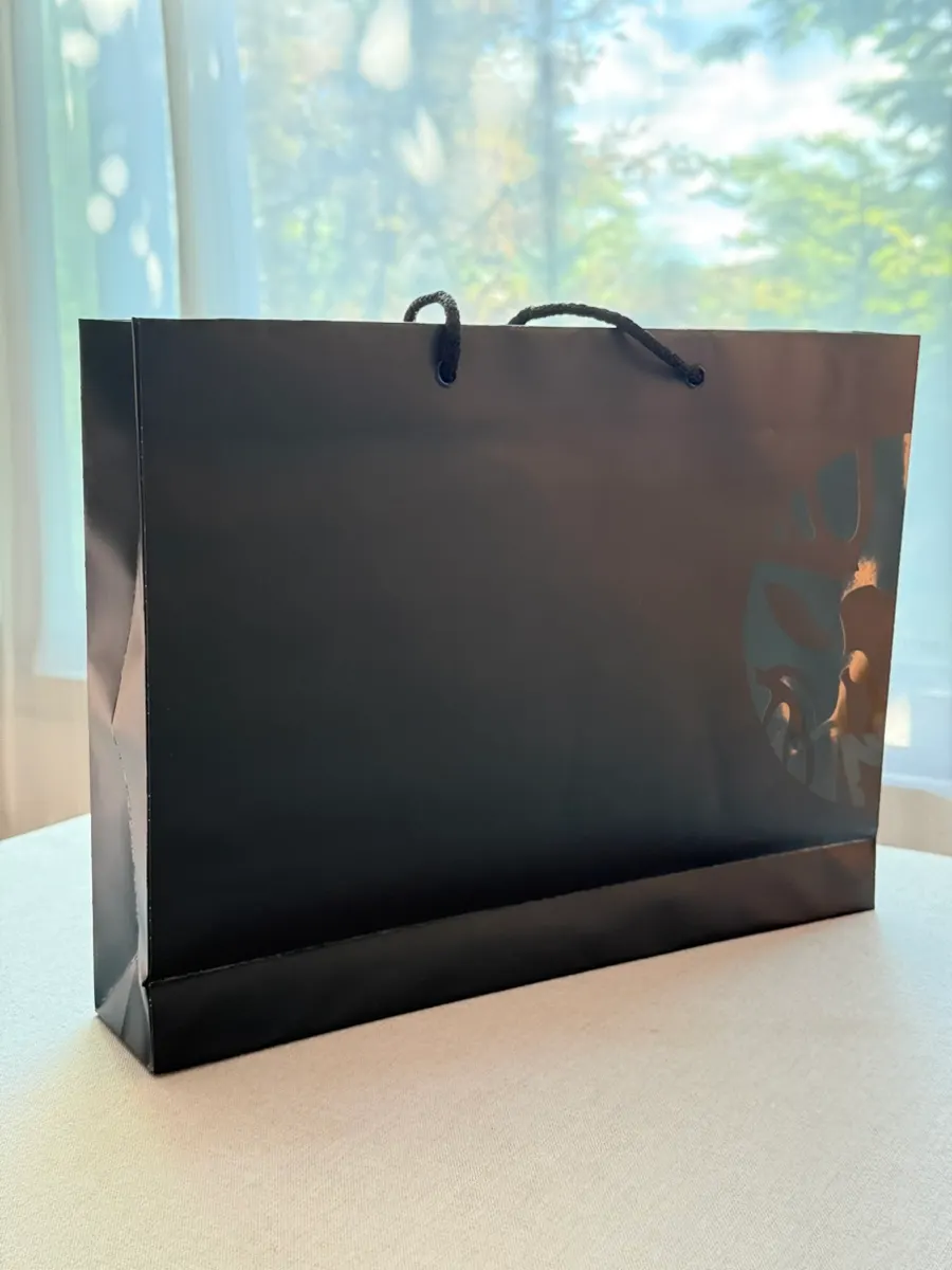 Final vertical photo after the description of the bojagi wrapping and shopping bag