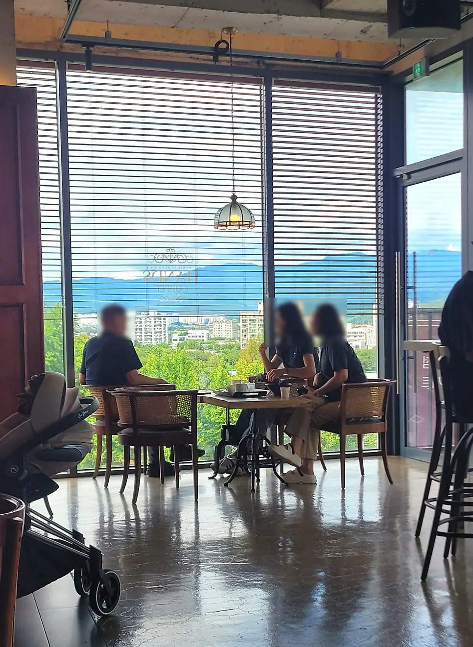 View of the Kumho River outside the window alongside the drinks