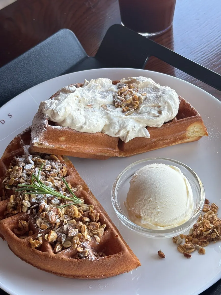 A plate of granola peanut cream waffle