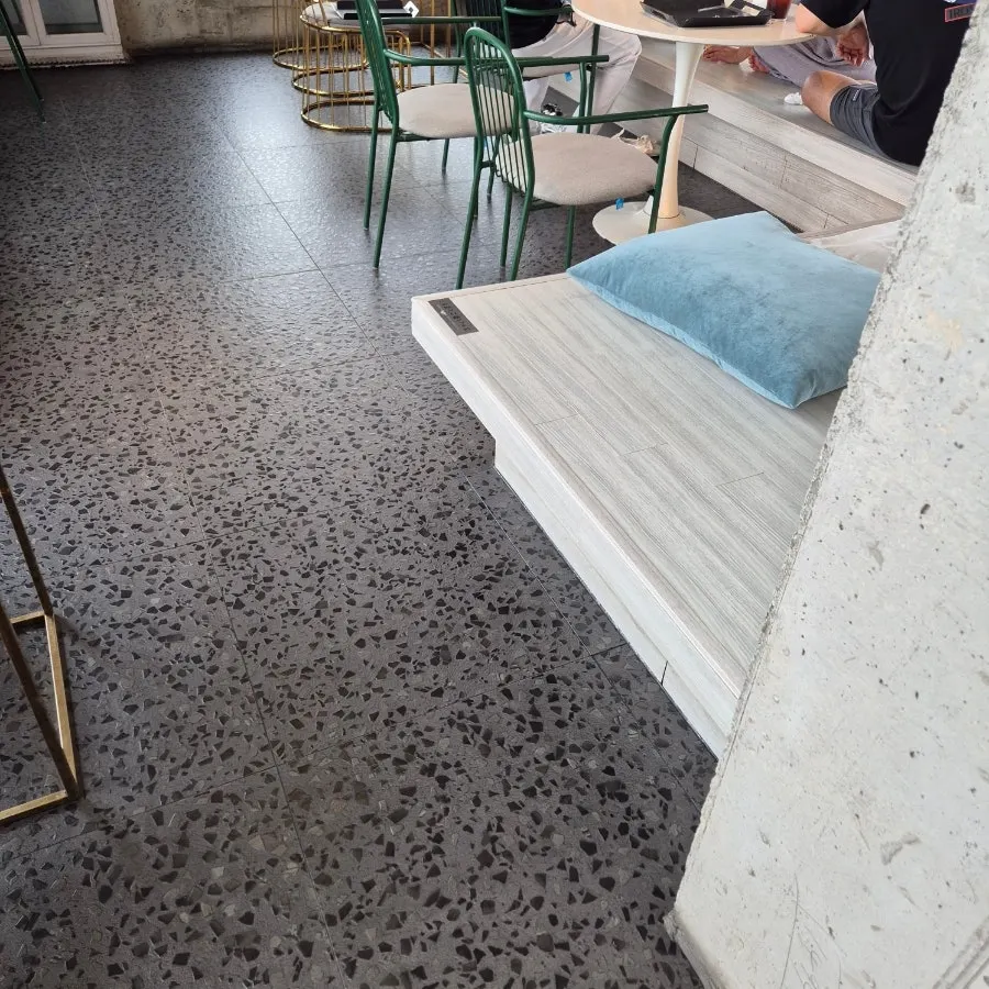 4th floor rooftop and indoor seating