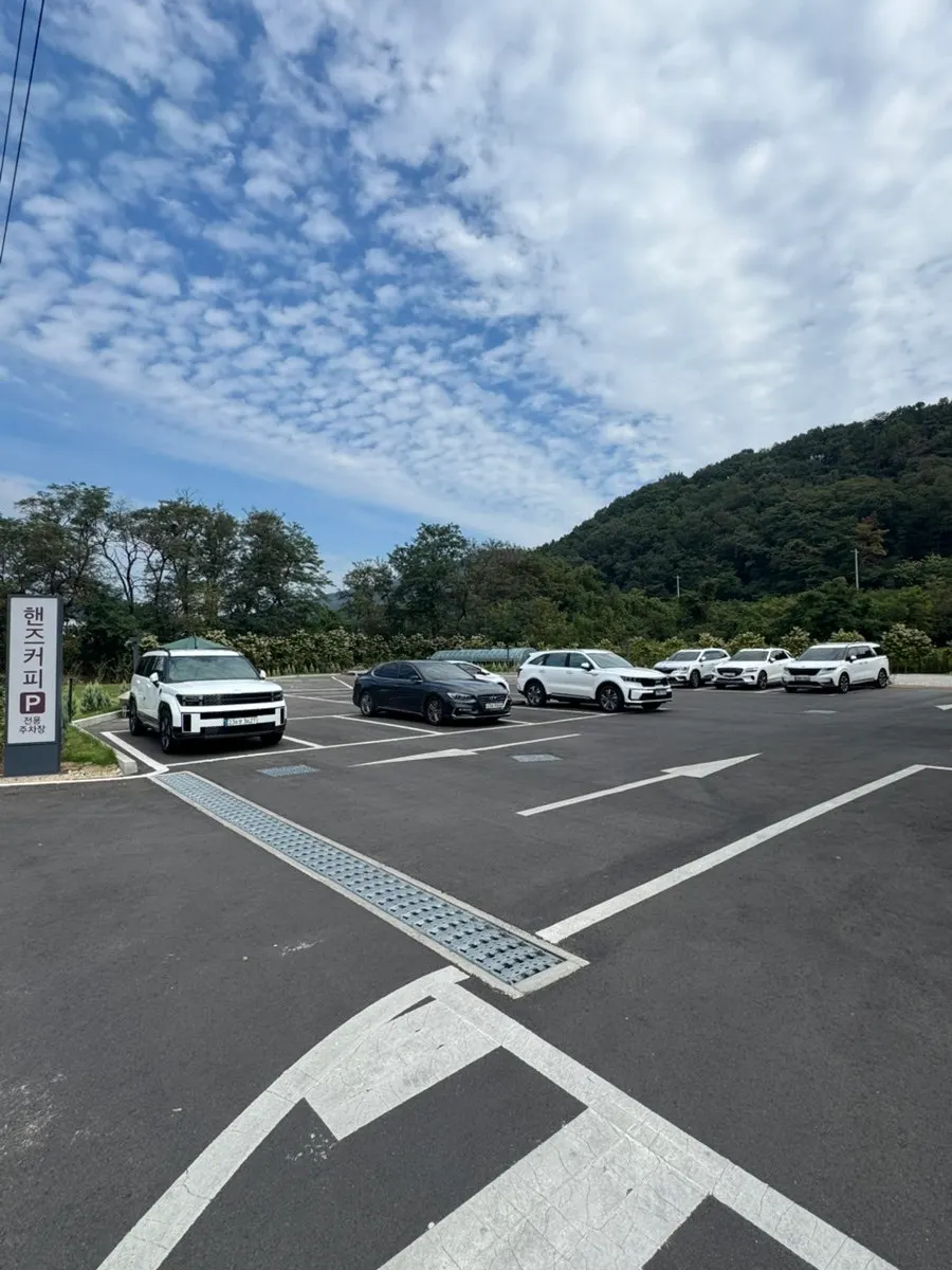 Entrance of the large Gumi café visited with a baby