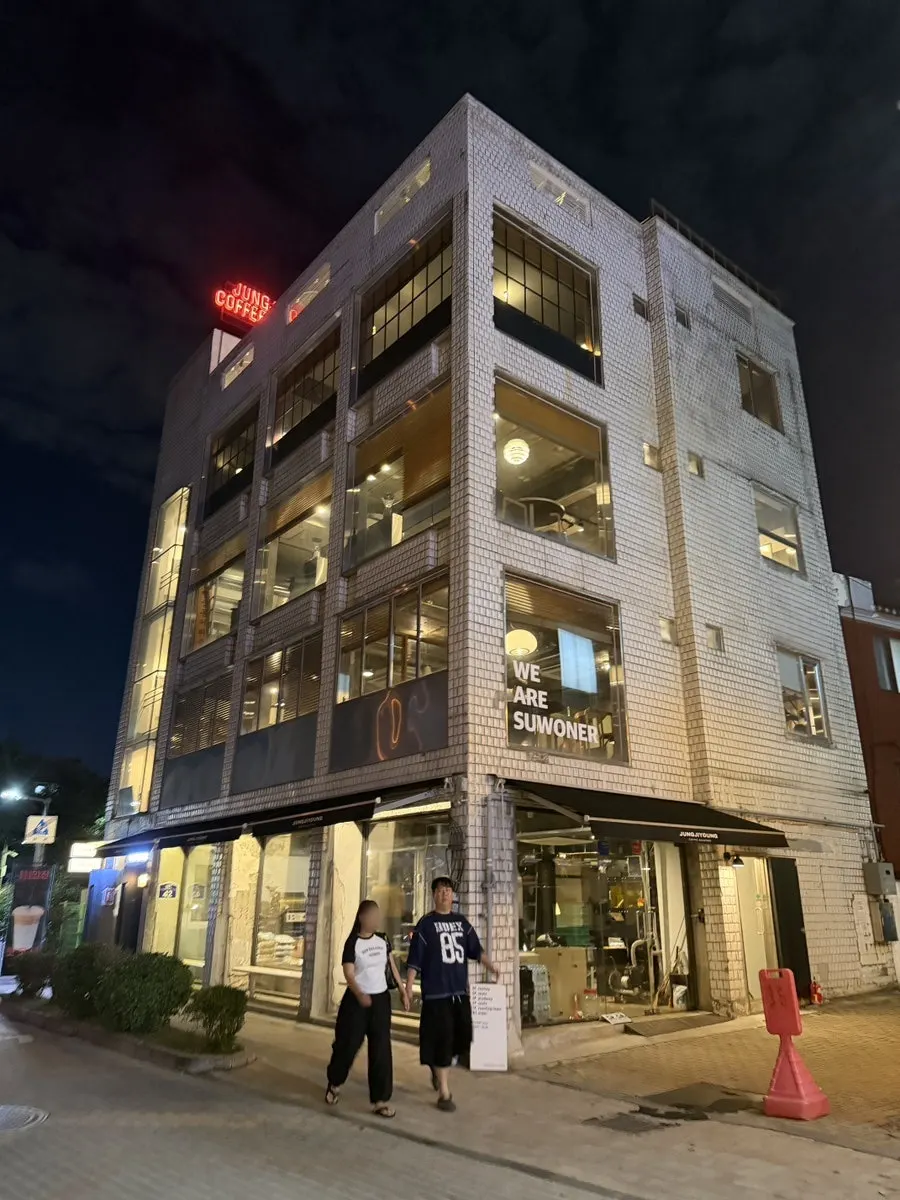 甜瓜三明治与冰美式的搭配