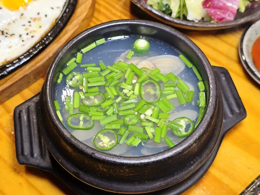 Suimono soup made with hard clams