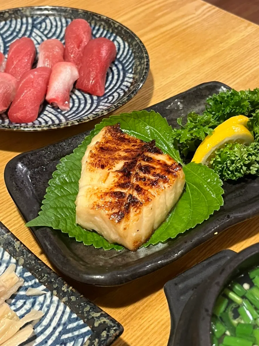 Fried egg and grilled tuna
