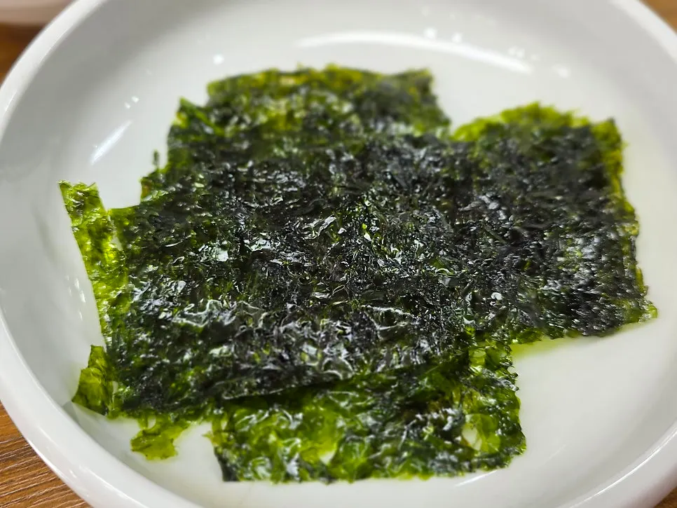 The self-bar side dish corner at Hanjaechon