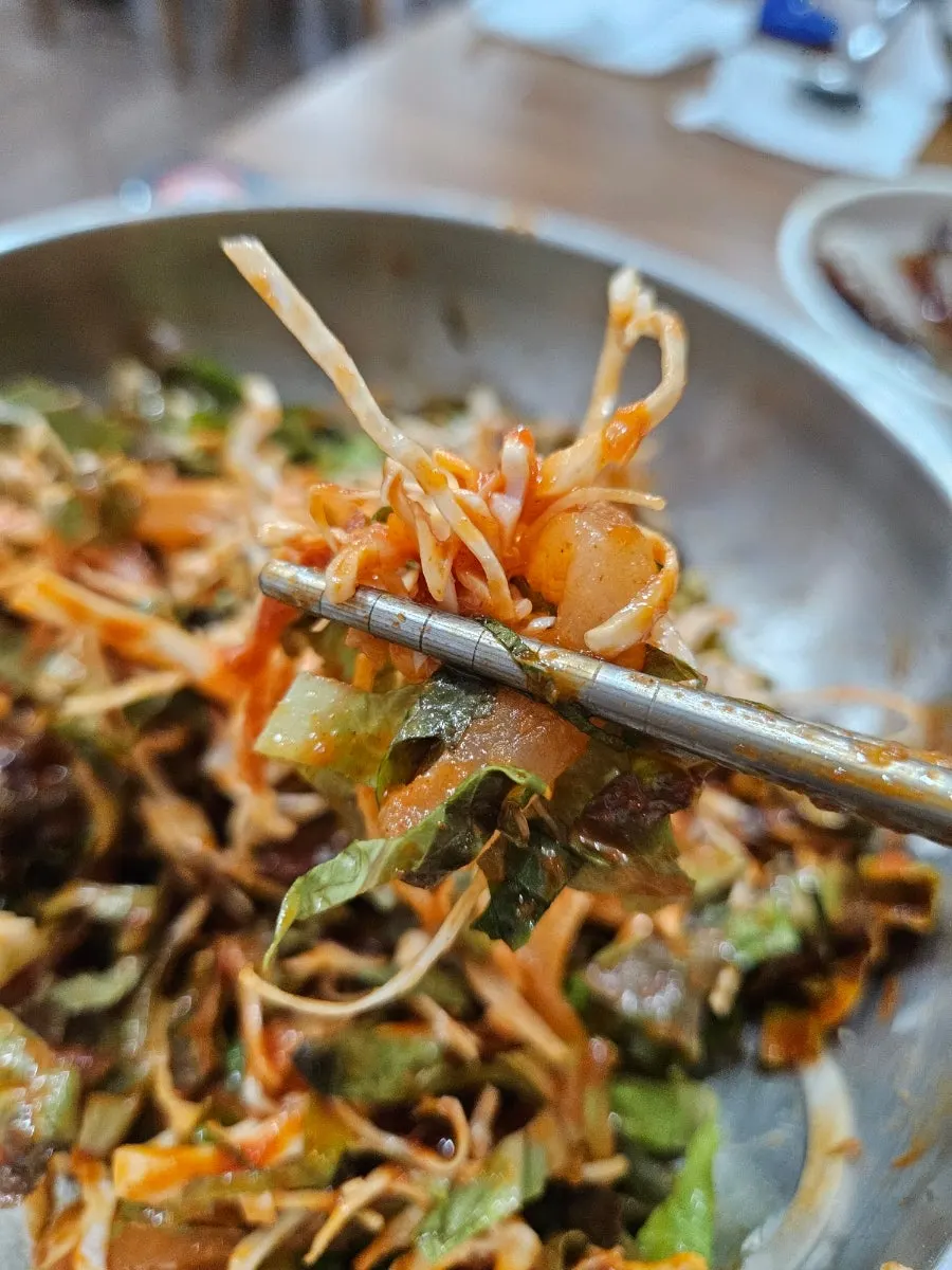 초장에 비빈 노랑가자미 회무침