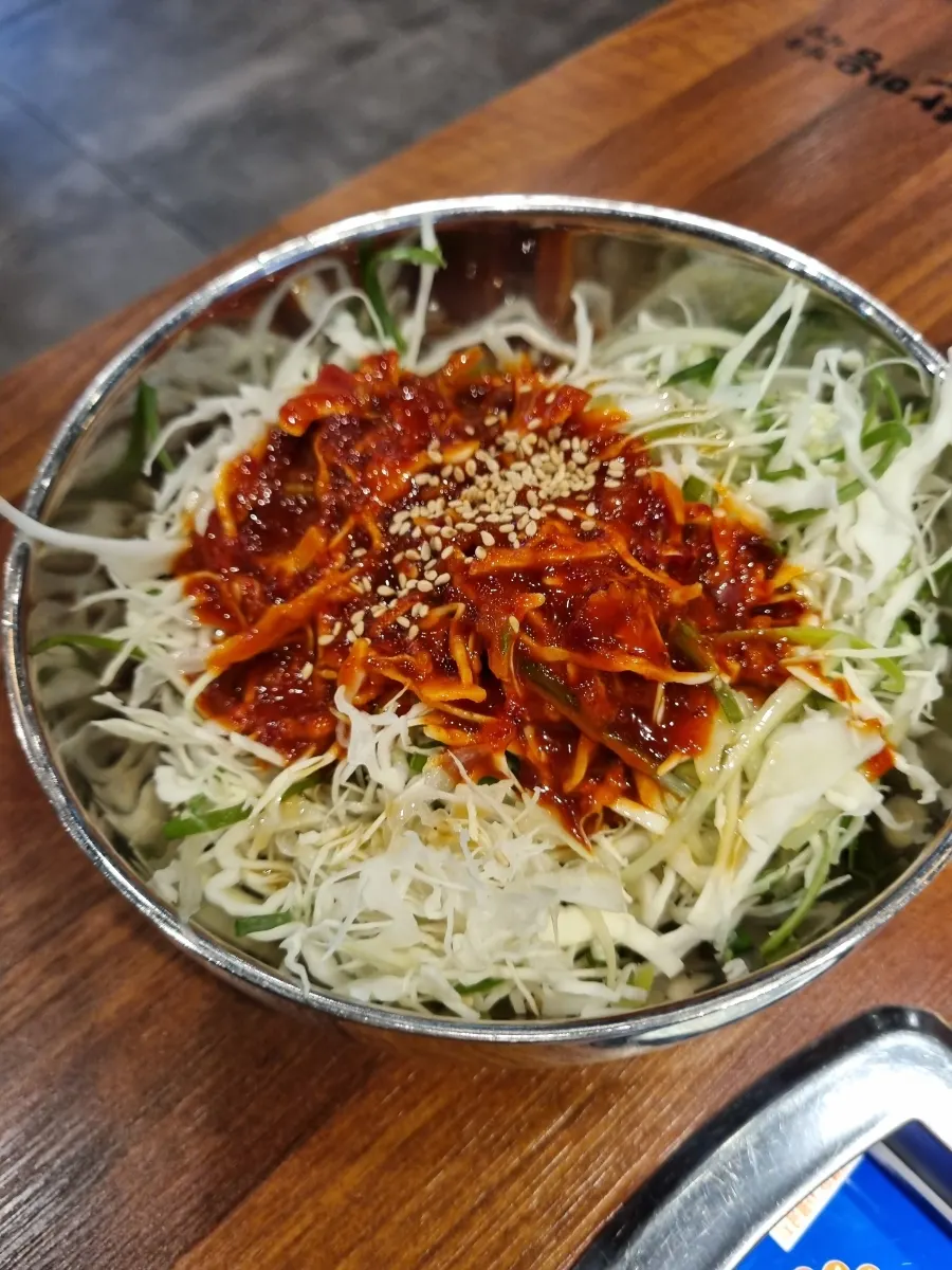 기본으로 제공되는 넉넉한 된장국