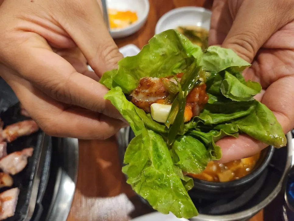 Basic side dish spread with lettuce and ssamjang
