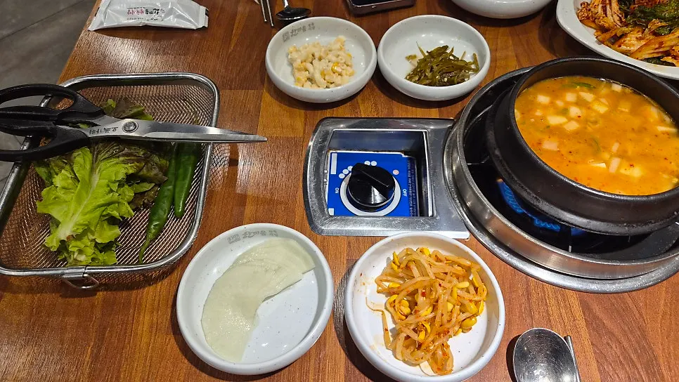 Kimchi jeon and macaroni salad side dishes