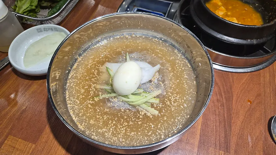 Mul-naengmyeon ordered for dessert