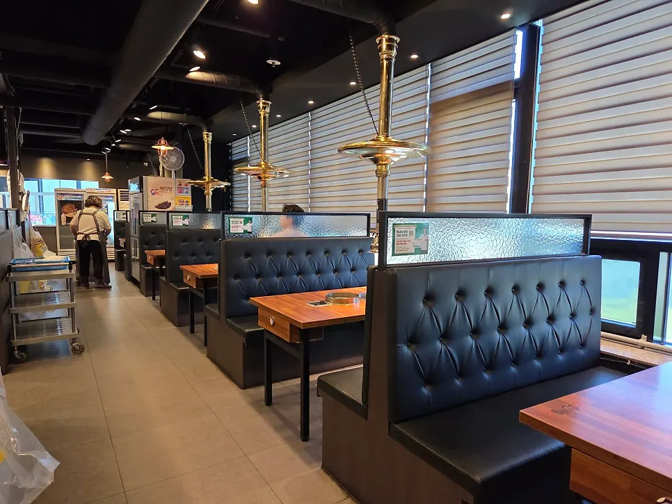 Wide, open dining hall seating