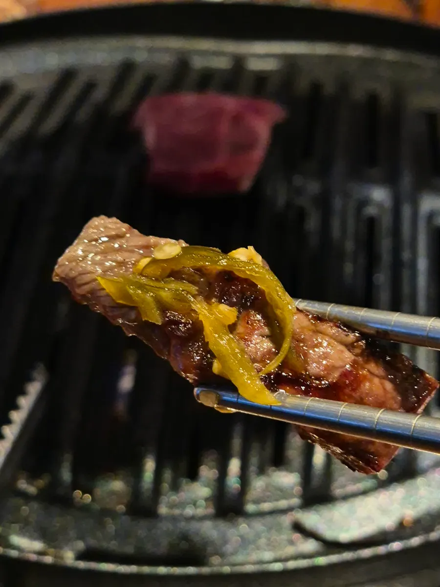 콩가루 묻힌 카스테라껍데기 돼지껍데기