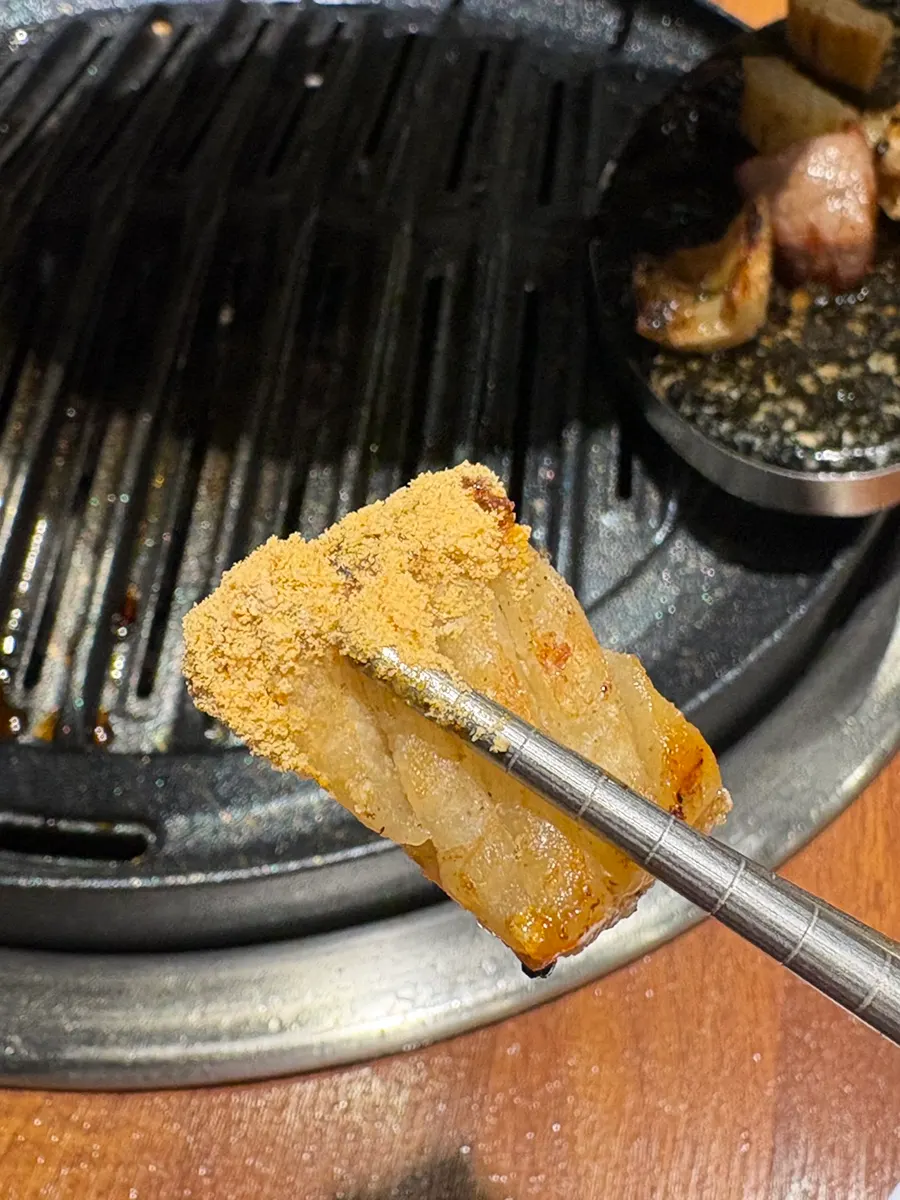 Pork skin dipped in sweet rice cake powder