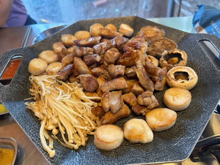 한마음정육식당 탑립점 돼지고기 한판 모둠