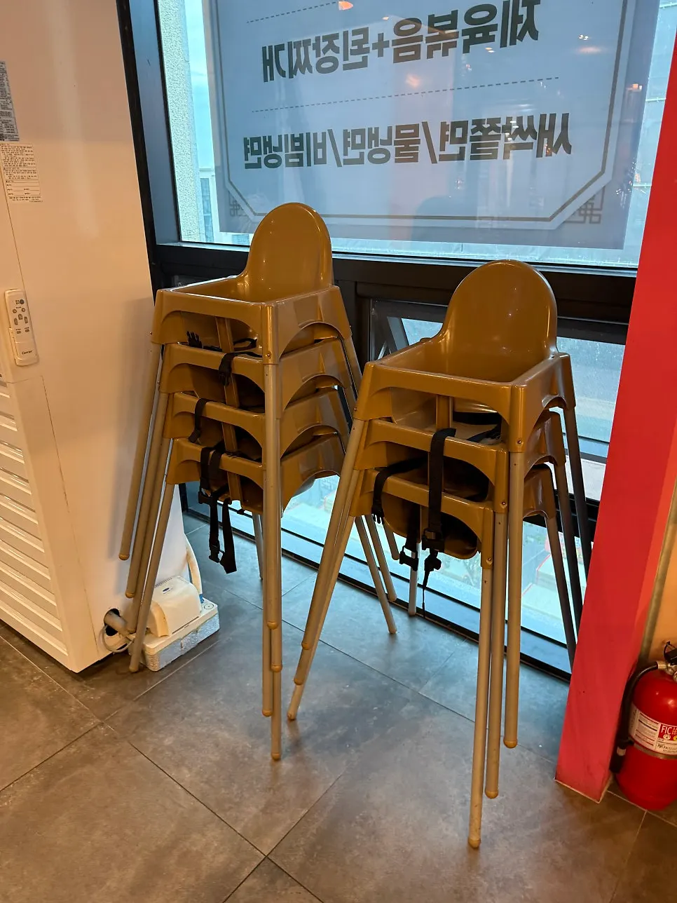 Baby chairs available at the restaurant