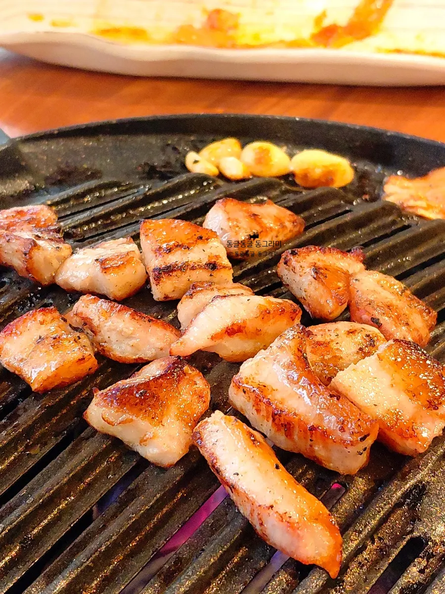 Mokssal nướng vừa chín tới, mềm ẩm